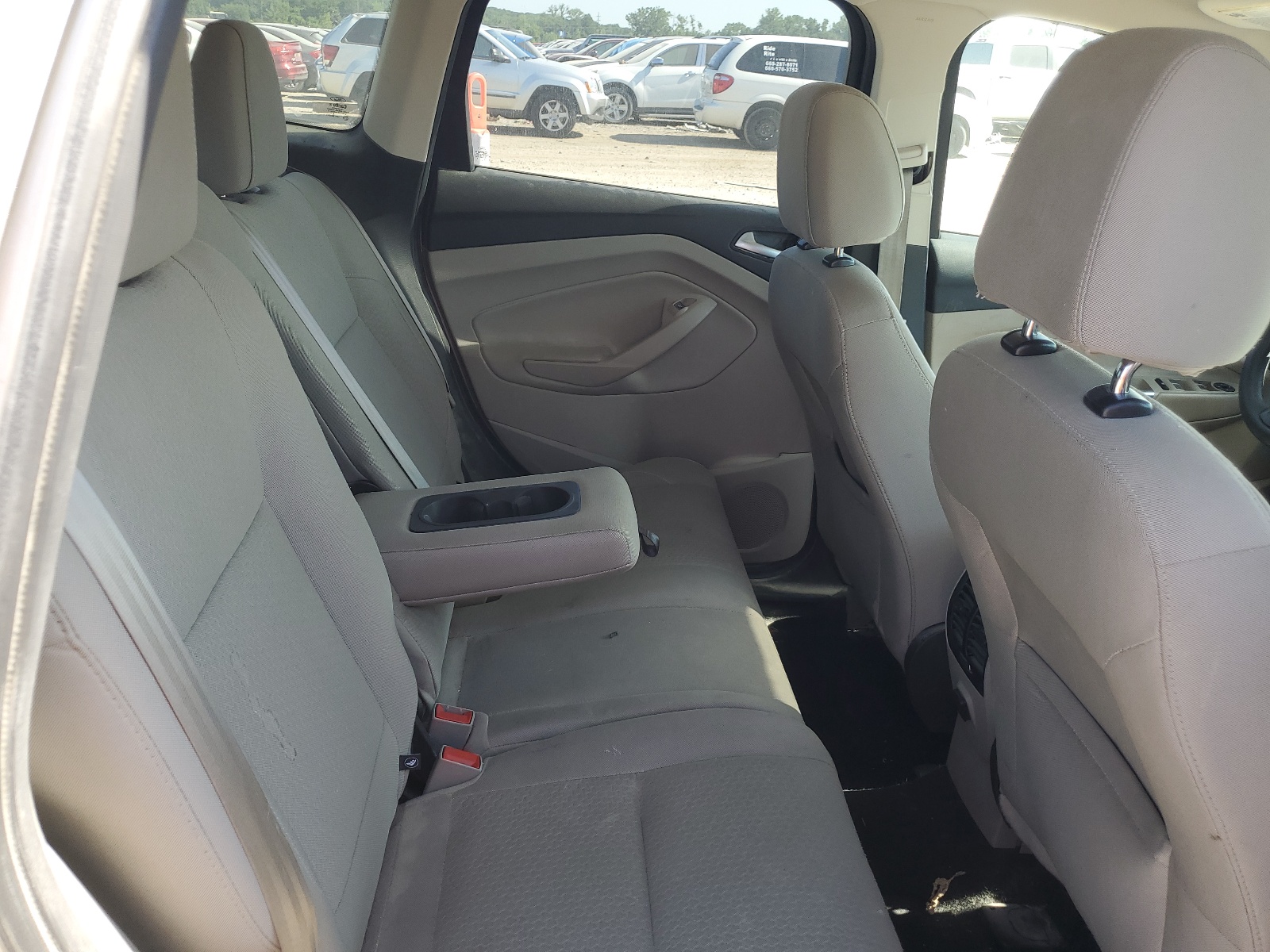 1FMCU0GD8HUC68451 2017 Ford Escape Se