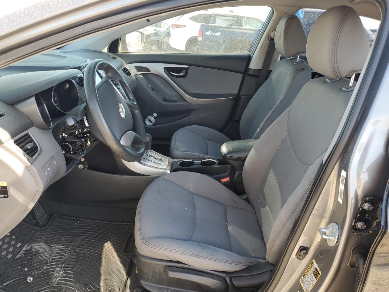 2013 Hyundai Elantra - Image 7