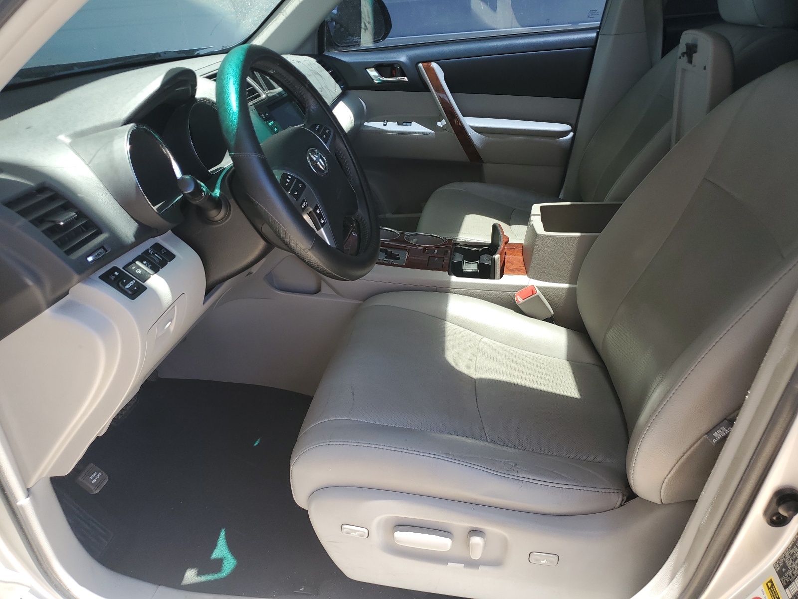 5TDYK3EH9CS050880 2012 Toyota Highlander Limited