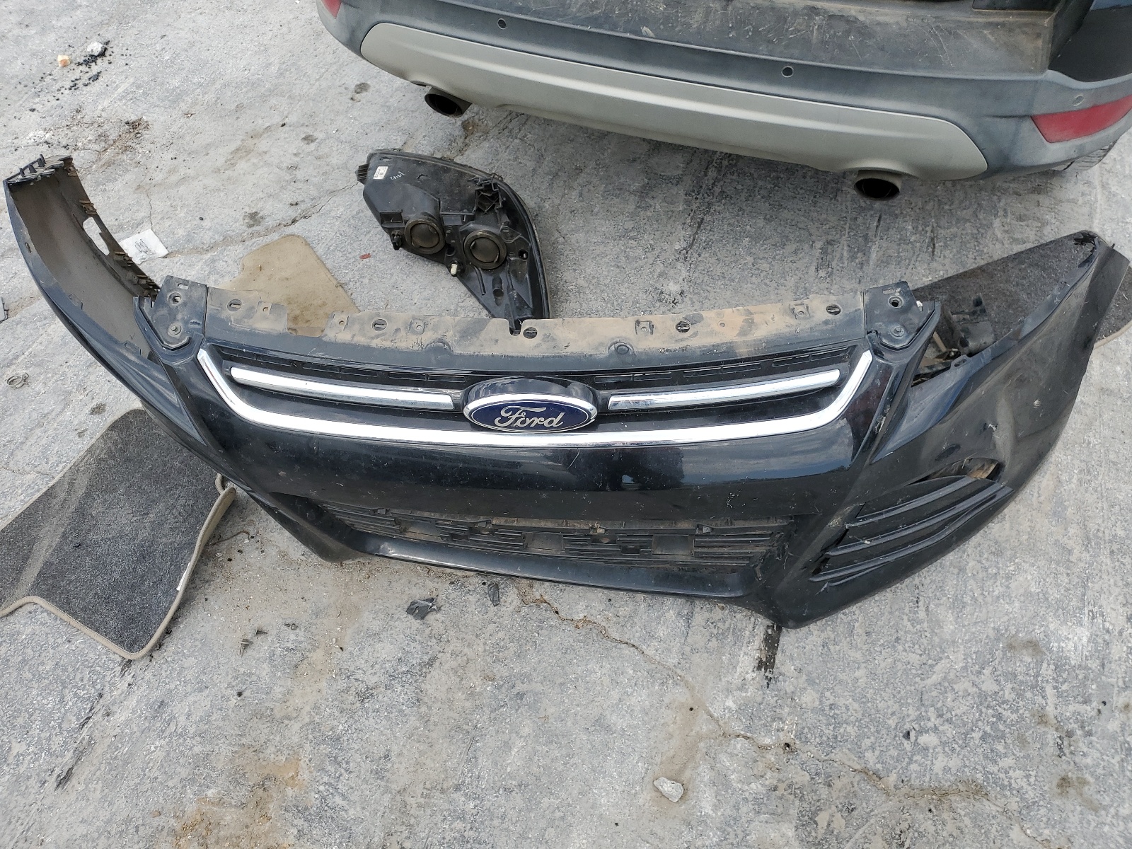 1FMCU0JX6EUB61168 2014 Ford Escape Titanium