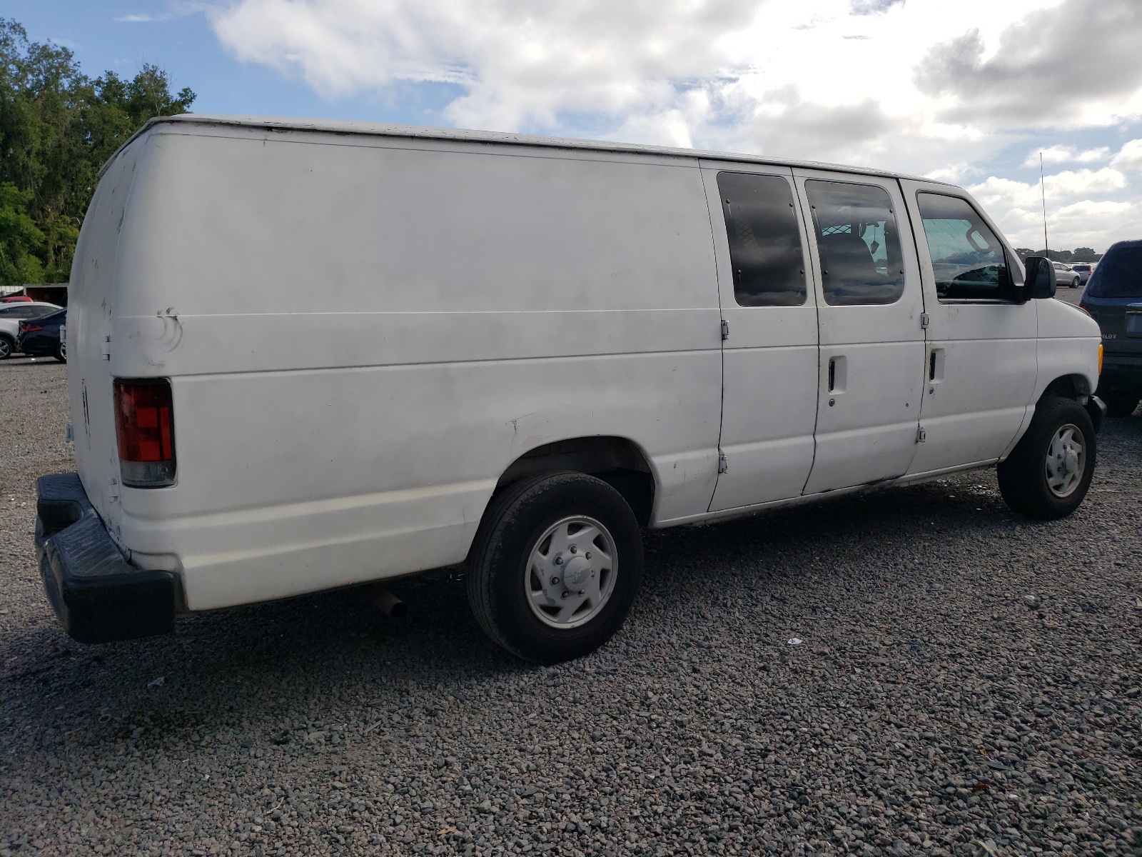 1FTNS242X2HA83710 2002 Ford Econoline E250 Van