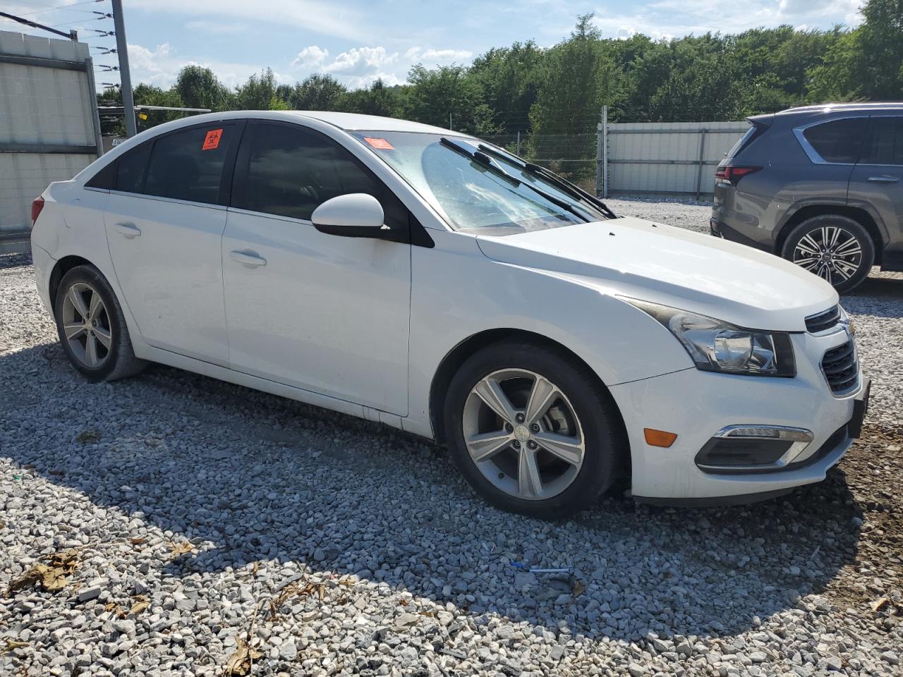 VIN 1G1PE5SB7F7181909 2015 CHEVROLET CRUZE no.4