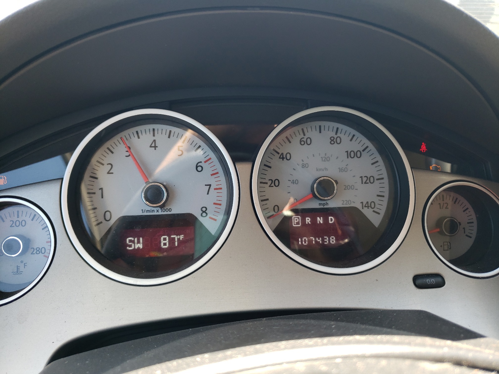 2V4RW3DG0BR766436 2011 Volkswagen Routan Se