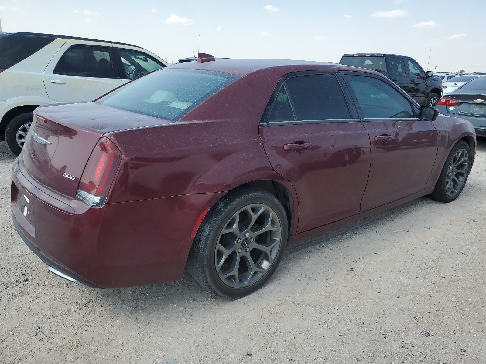 2018 Chrysler 300 Touring vin: 2C3CCAAG4JH264376