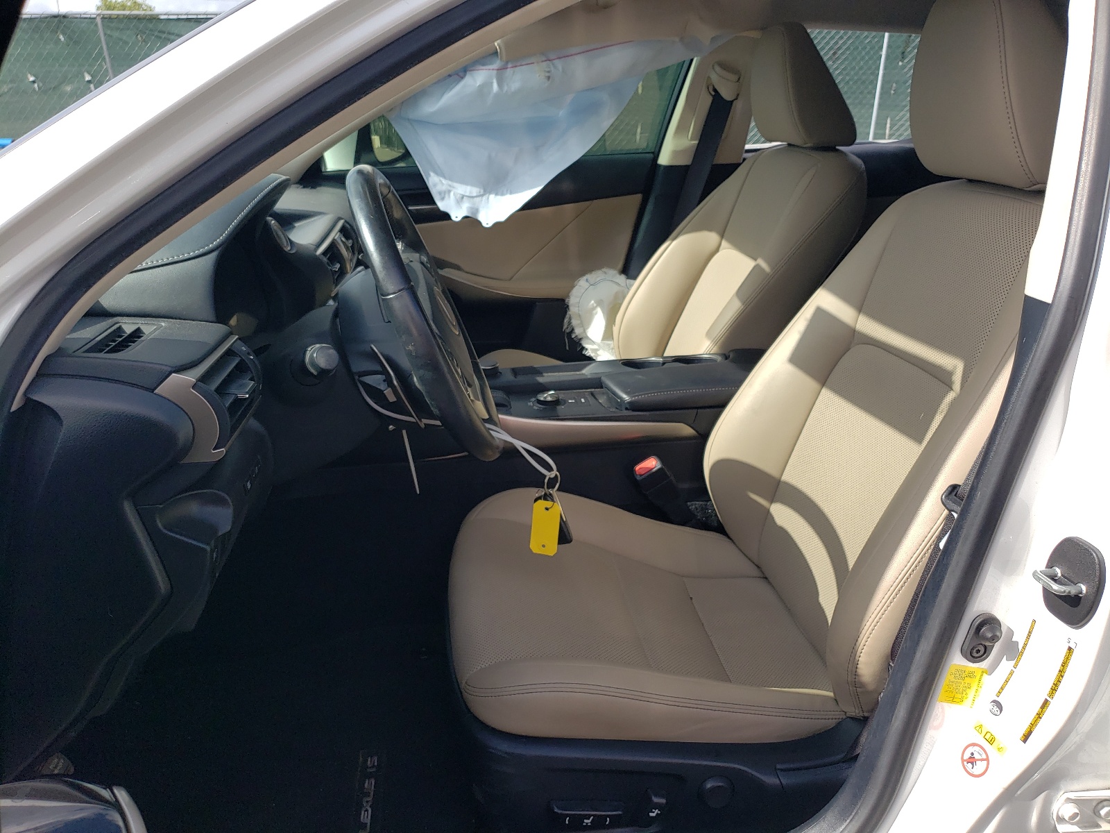 JTHBA1D27J5074333 2018 Lexus Is 300