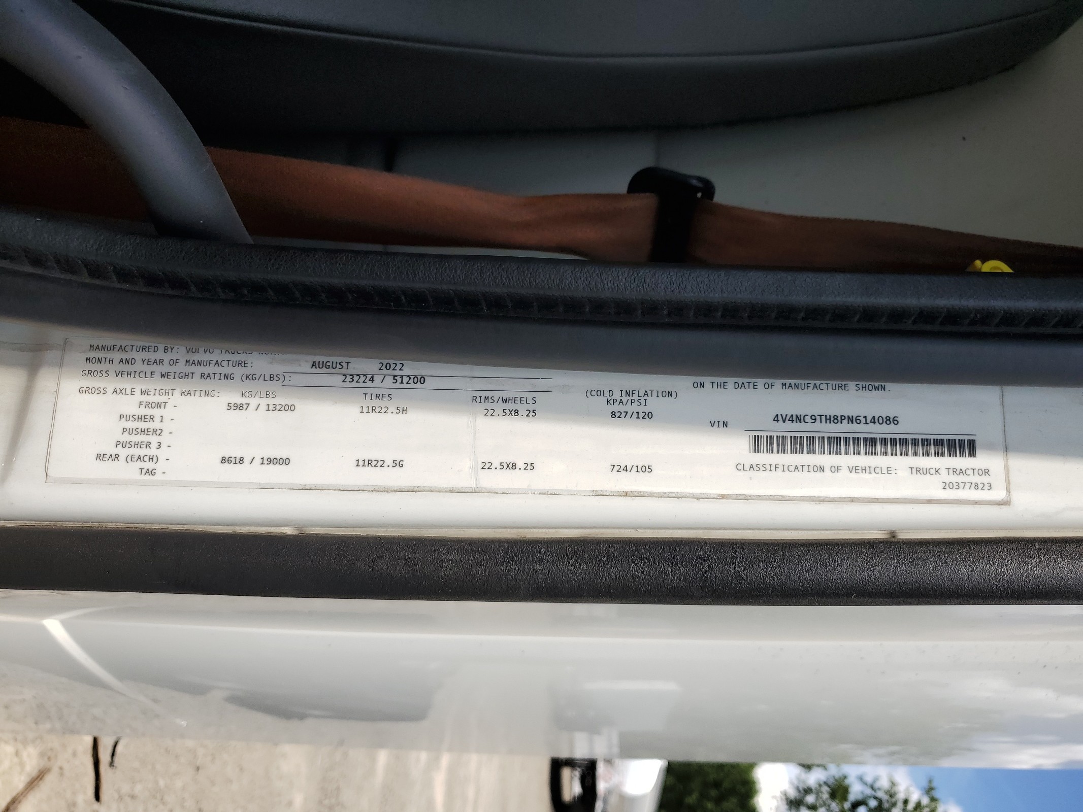 4V4NC9TH8PN614086 2023 Volvo Vnl 300 2023 Volvo Vnl300 6X4 T/A Day Cab Truck Tractor
