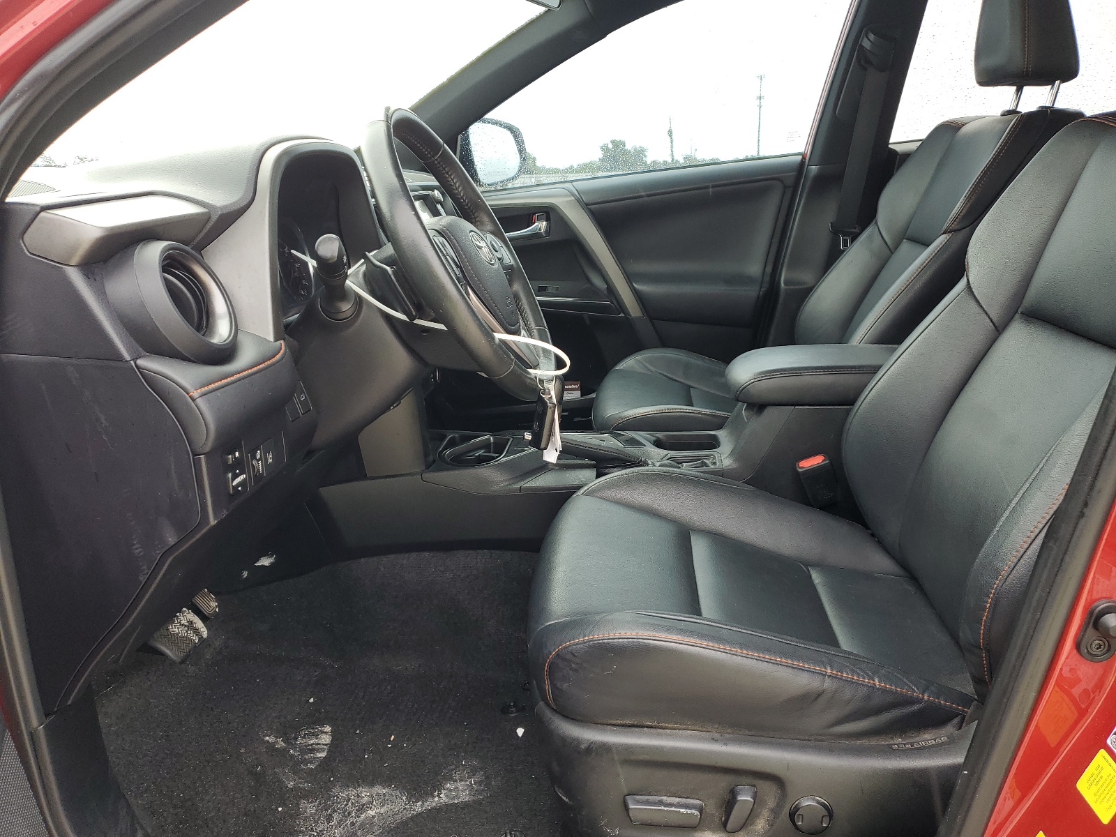 2T3NFREV8HW330067 2017 Toyota Rav4 Se