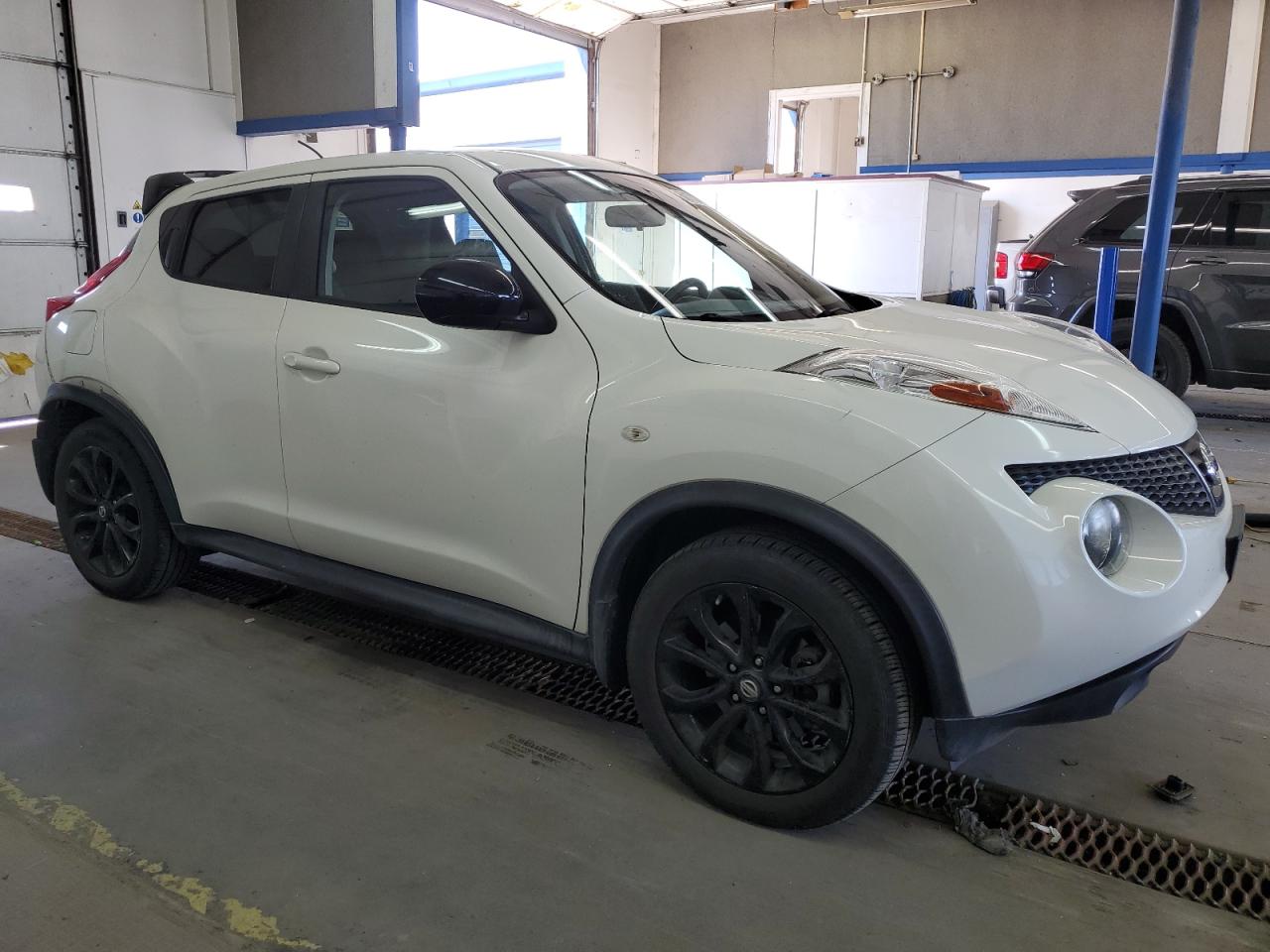 2014 Nissan Juke S VIN: JN8AF5MRXET359083 Lot: 60170744