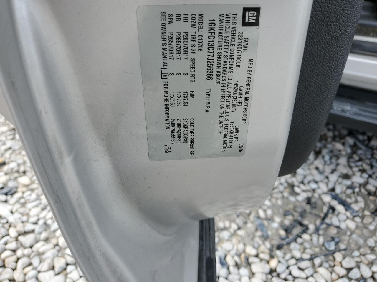 2007 GMC Yukon - Image 13