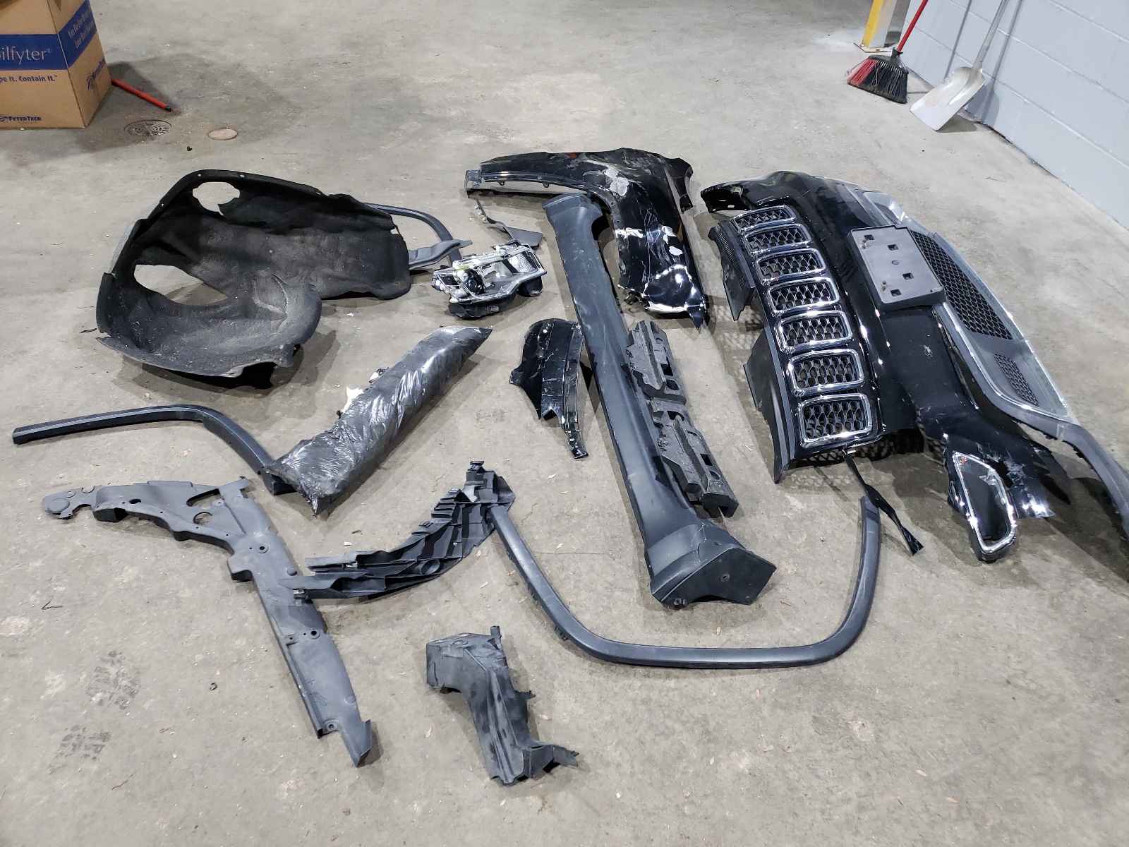 1C4RJFBG1JC389541 2018 Jeep Grand Cherokee Limited