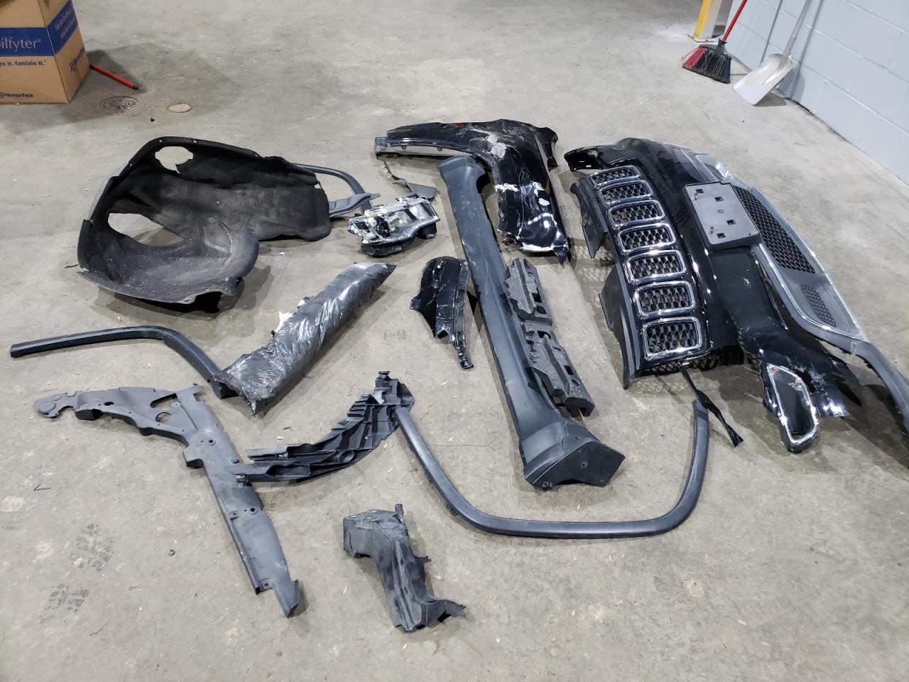 2018 Jeep Grand Cherokee Limited VIN: 1C4RJFBG1JC389541 Lot: 57388034