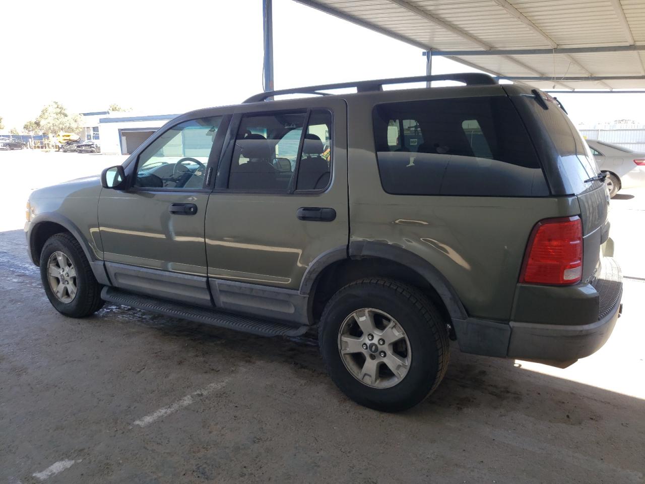 2003 Ford Explorer - Image 2