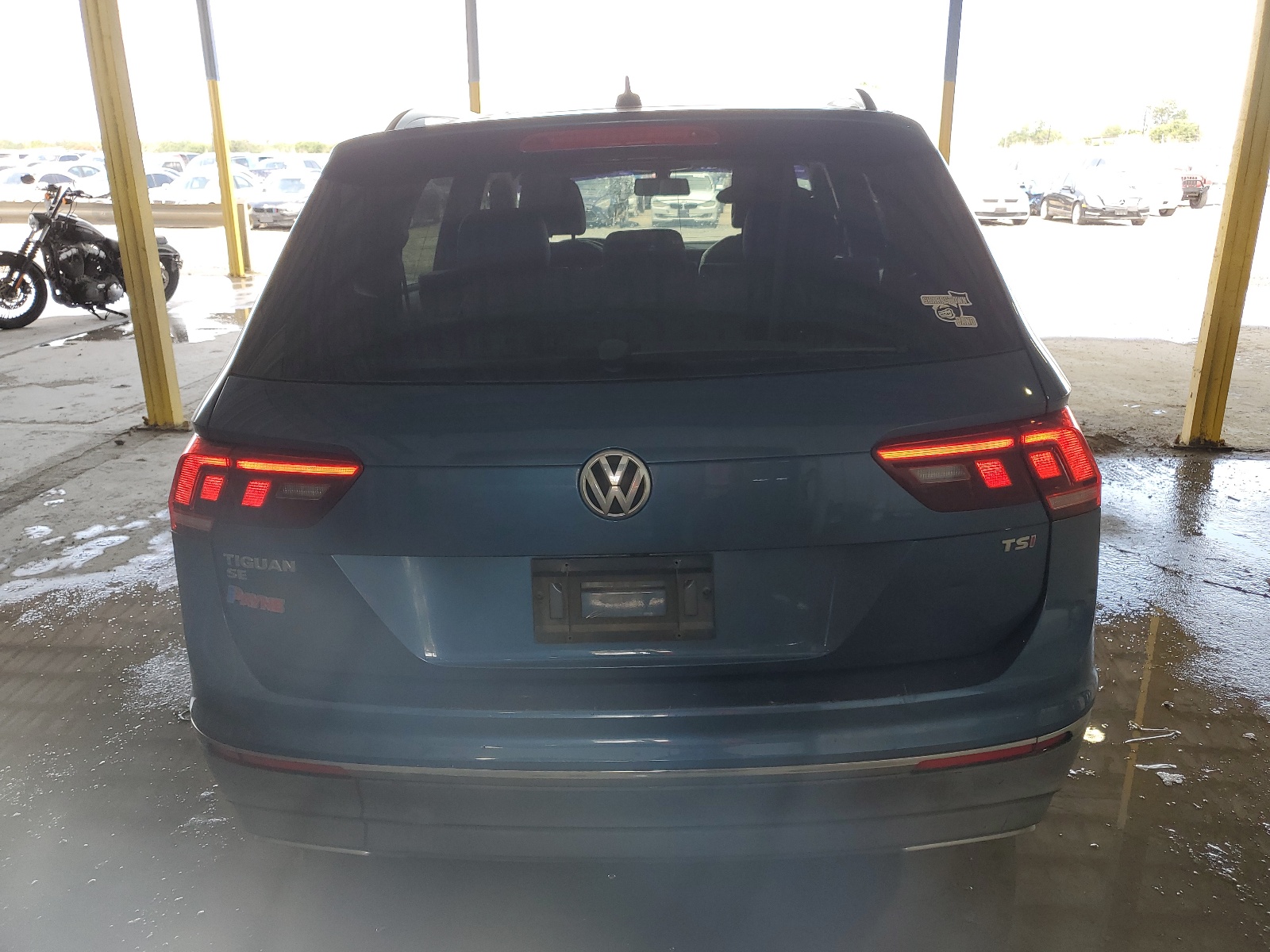 3VV3B7AX0JM006330 2018 Volkswagen Tiguan Se