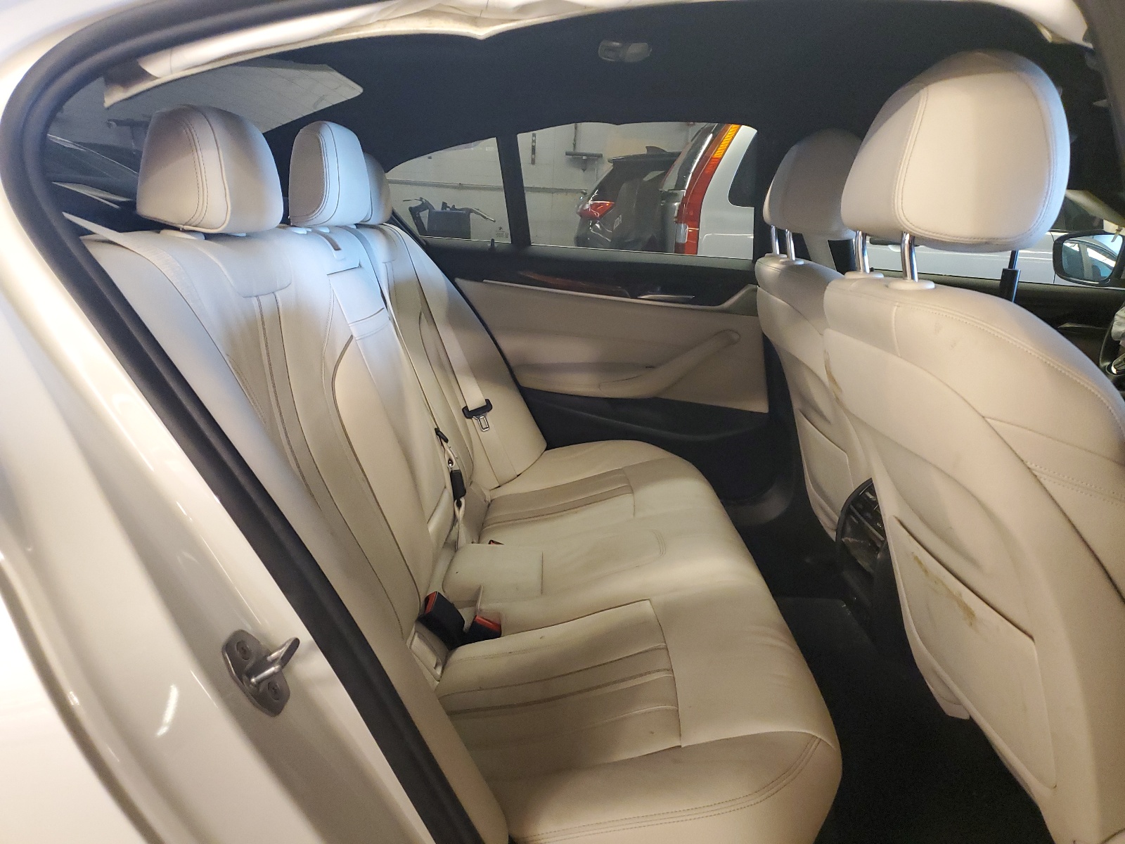 WBAJA5C56KWW04378 2019 BMW 530 I