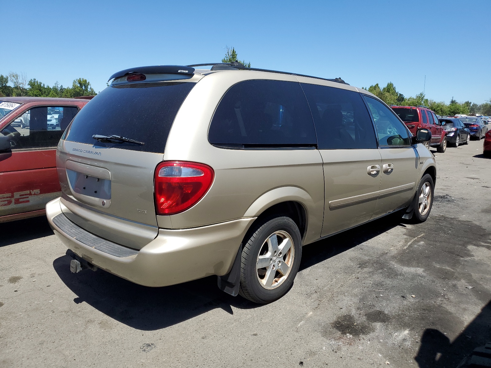 2D4GP44L95R389971 2005 Dodge Grand Caravan Sxt