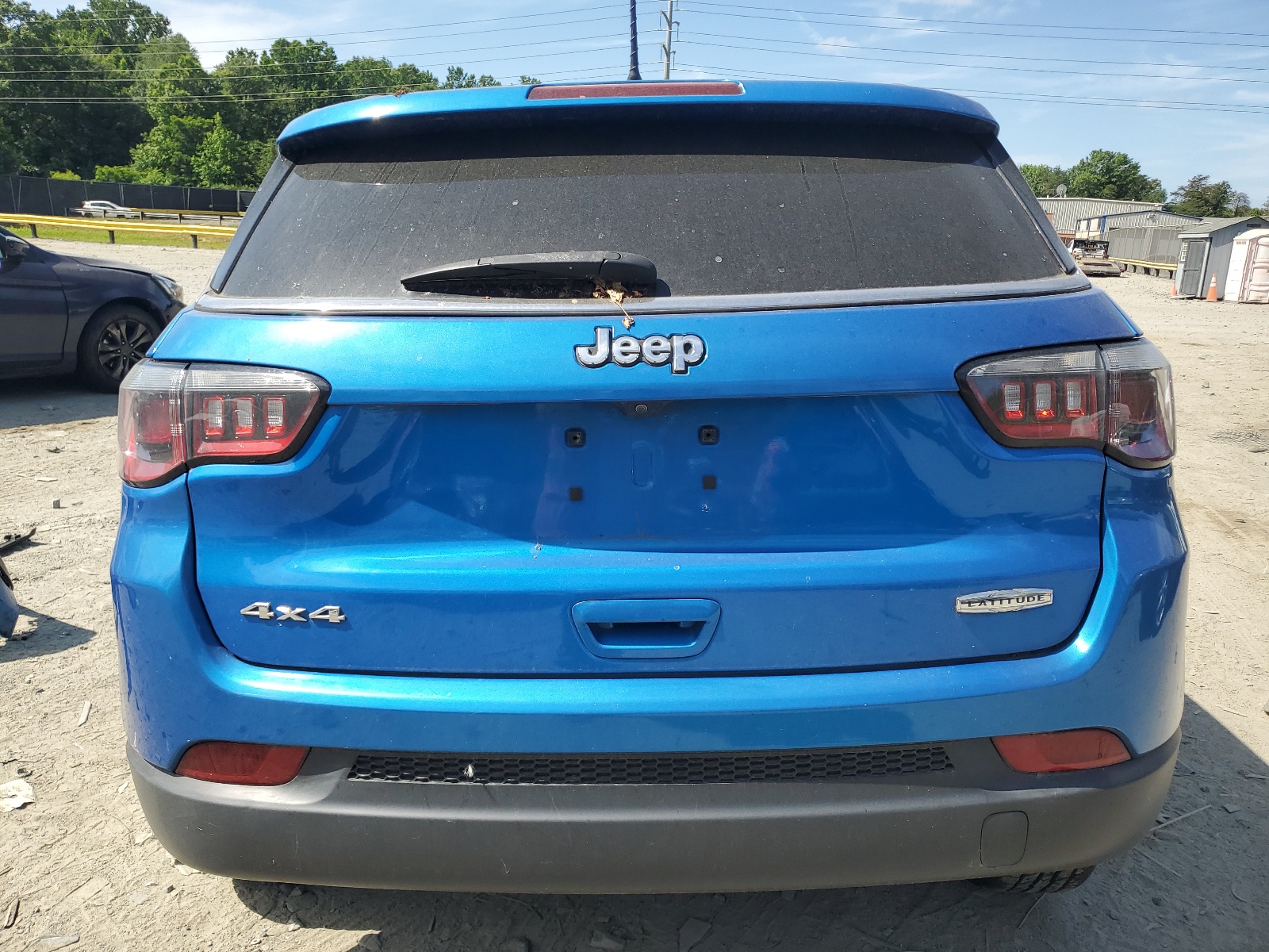 3C4NJDBB5JT147198 2018 Jeep Compass Latitude