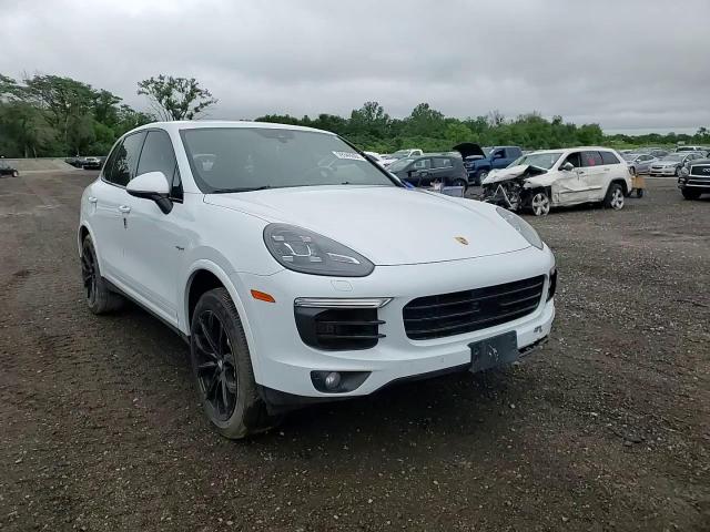 2017 Porsche Cayenne Se Hybrid Platinum VIN: WP1AE2A2XHLA71216 Lot: 59349304