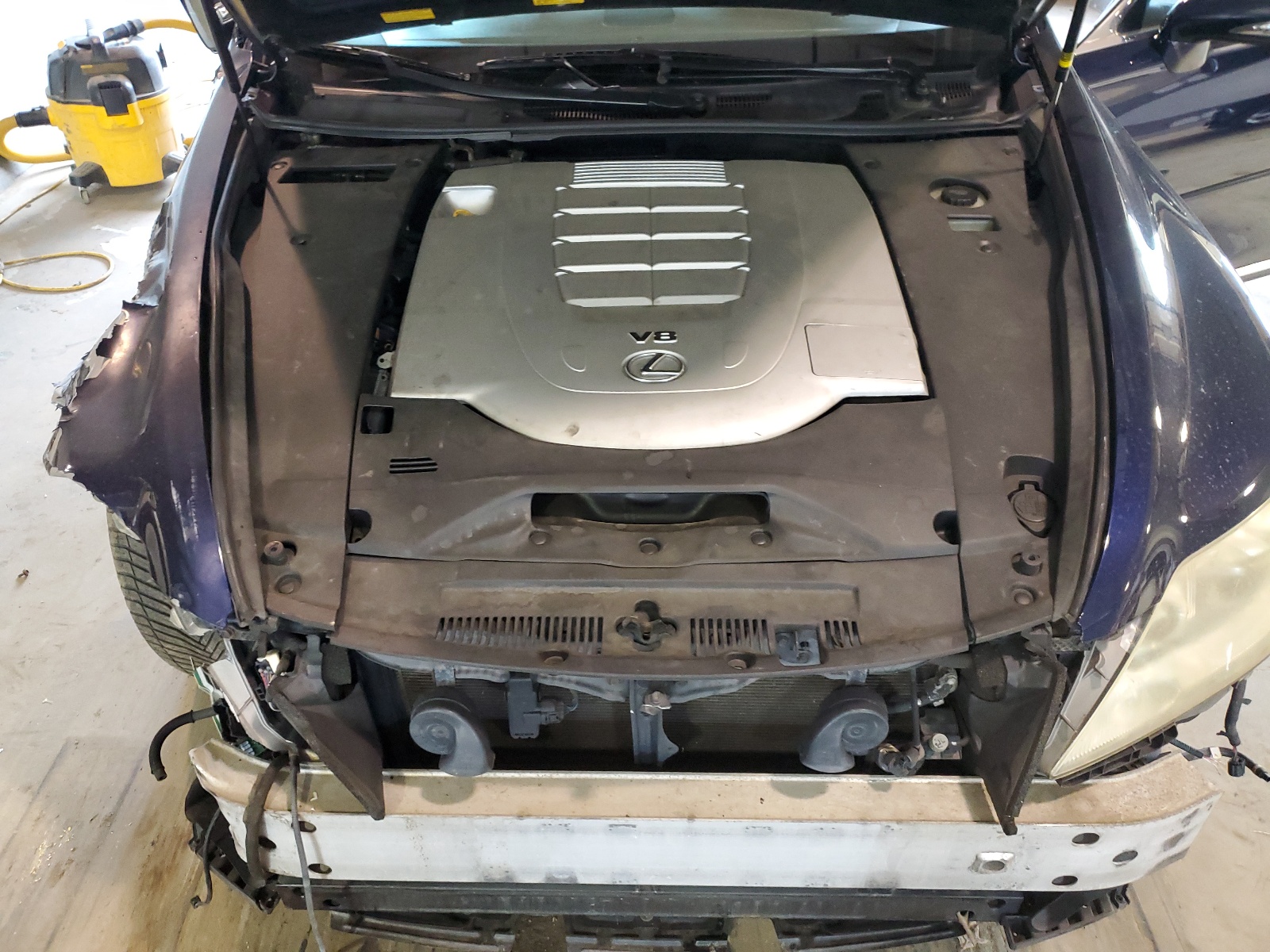 JTHCL5EF8A5008686 2010 Lexus Ls 460