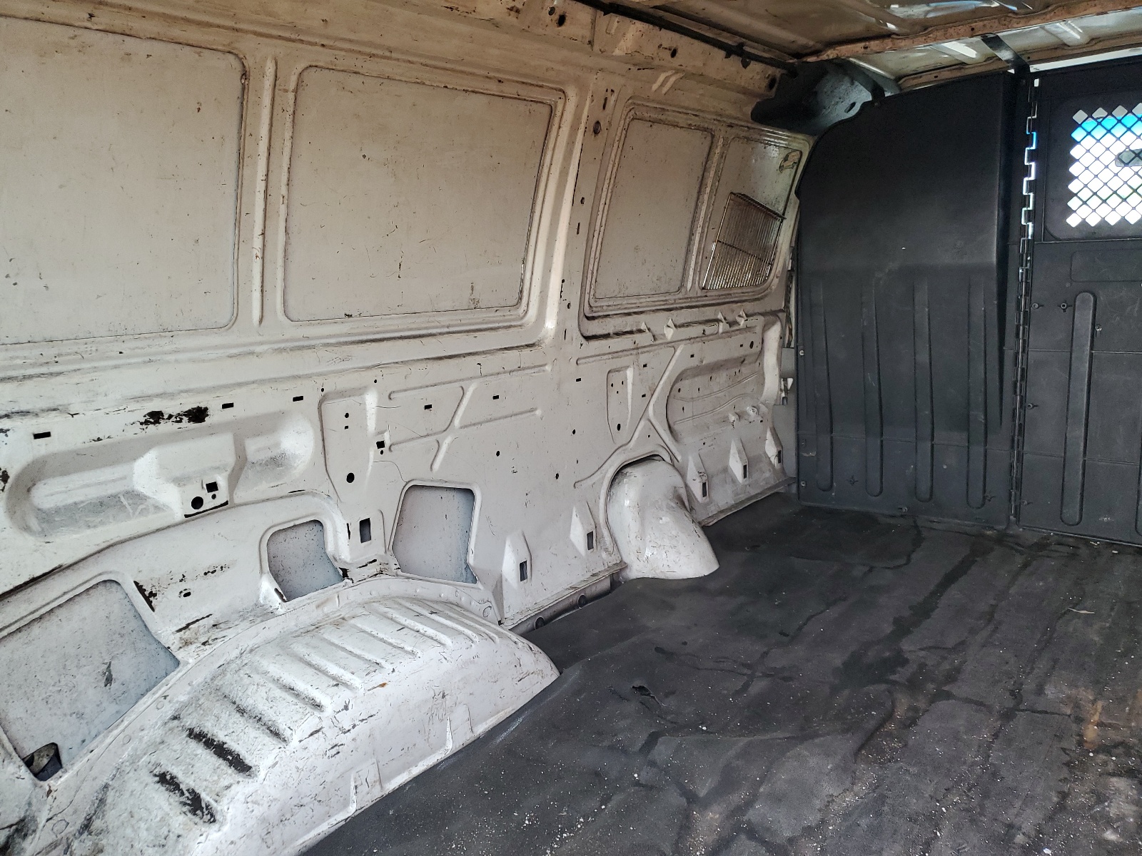 1FTNE2EW6DDA37987 2013 Ford Econoline E250 Van