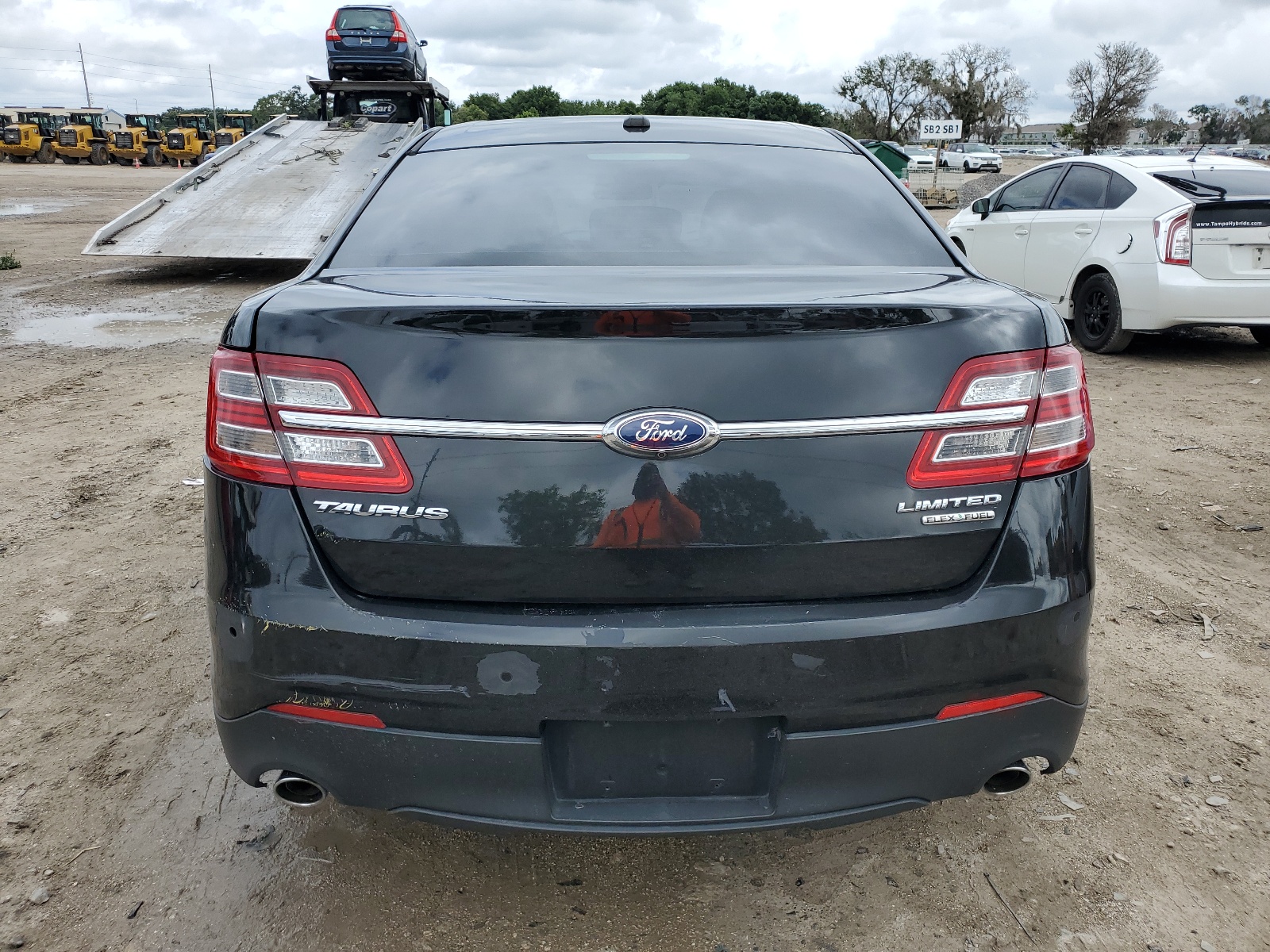 1FAHP2F82DG220461 2013 Ford Taurus Limited