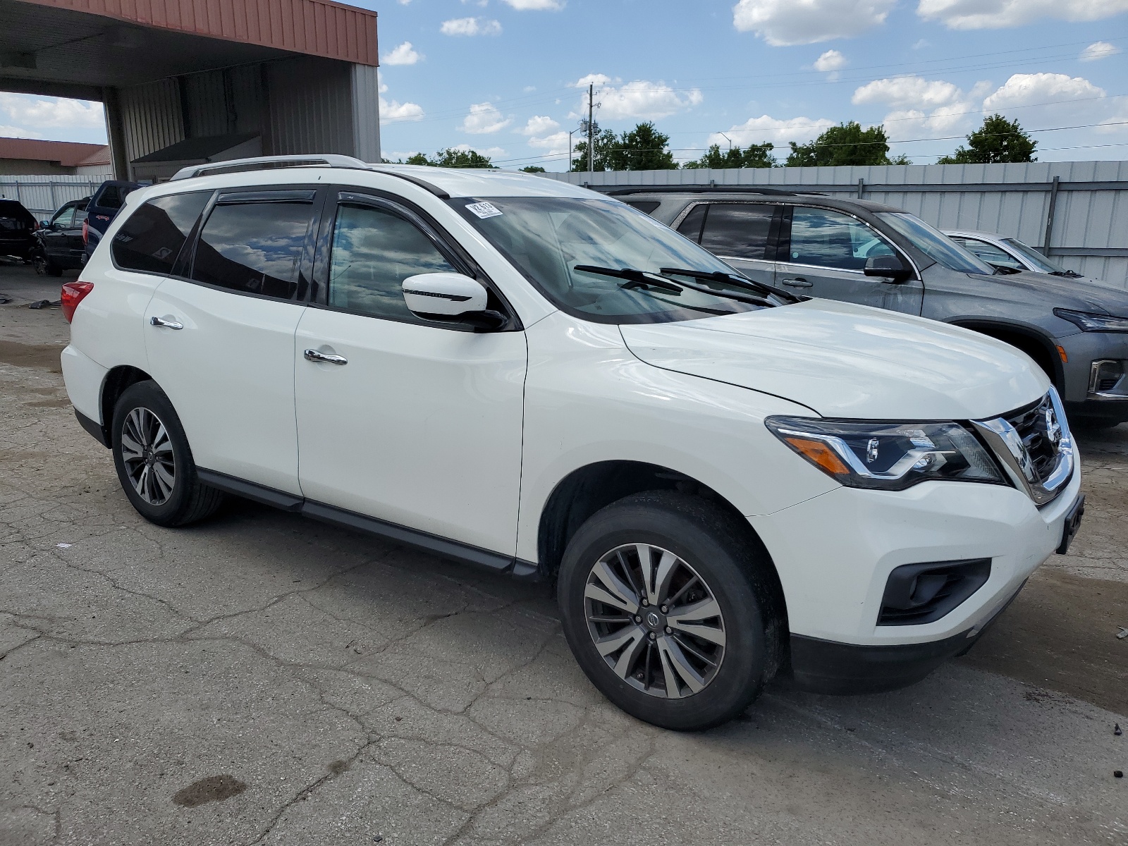 2017 Nissan Pathfinder S vin: 5N1DR2MM4HC684444