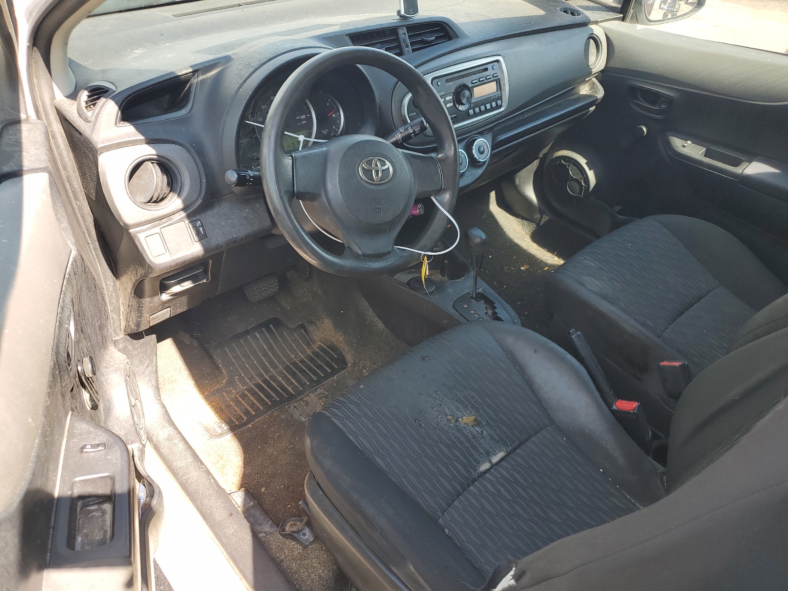 VNKJTUD33EA008769 2014 Toyota Yaris