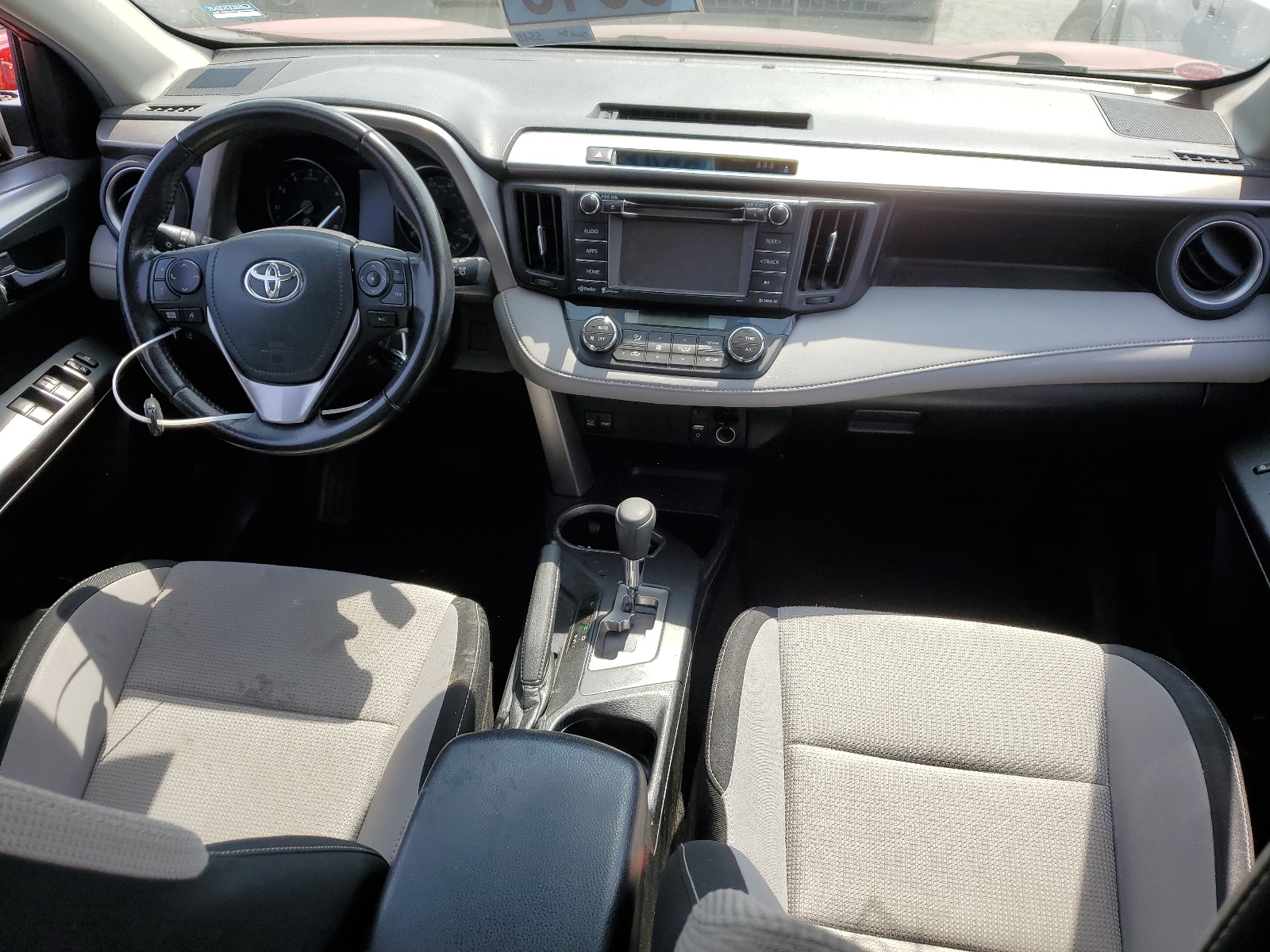 JTMWFREV0HJ139097 2017 Toyota Rav4 Xle