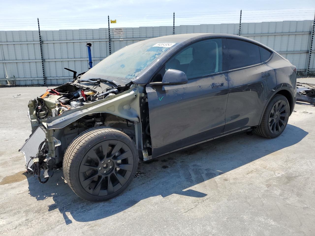 7SAYGAEE7RF995256 2024 TESLA MODEL Y - Image 1