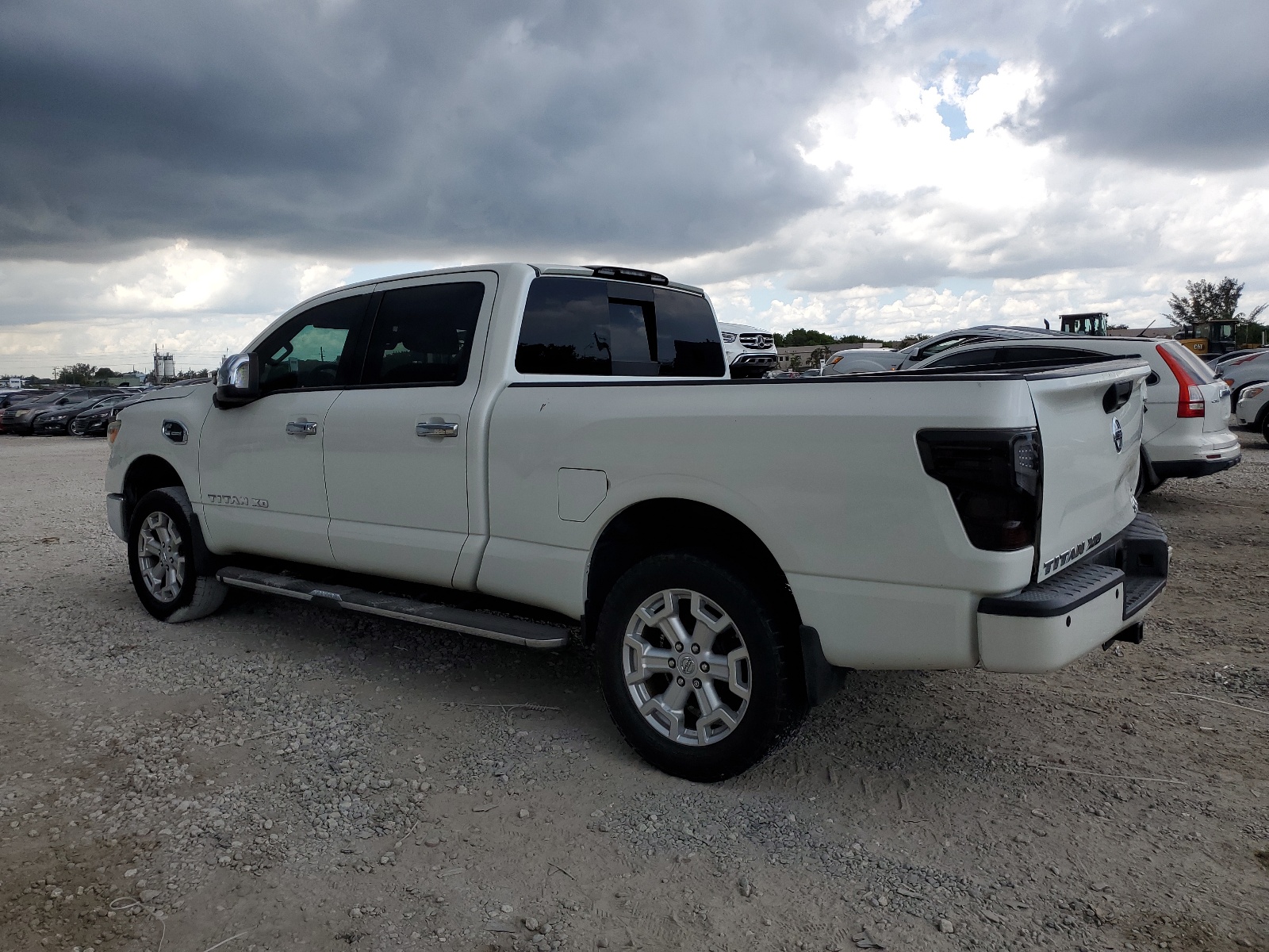 2016 Nissan Titan Xd Sl vin: 1N6BA1F48GN512718