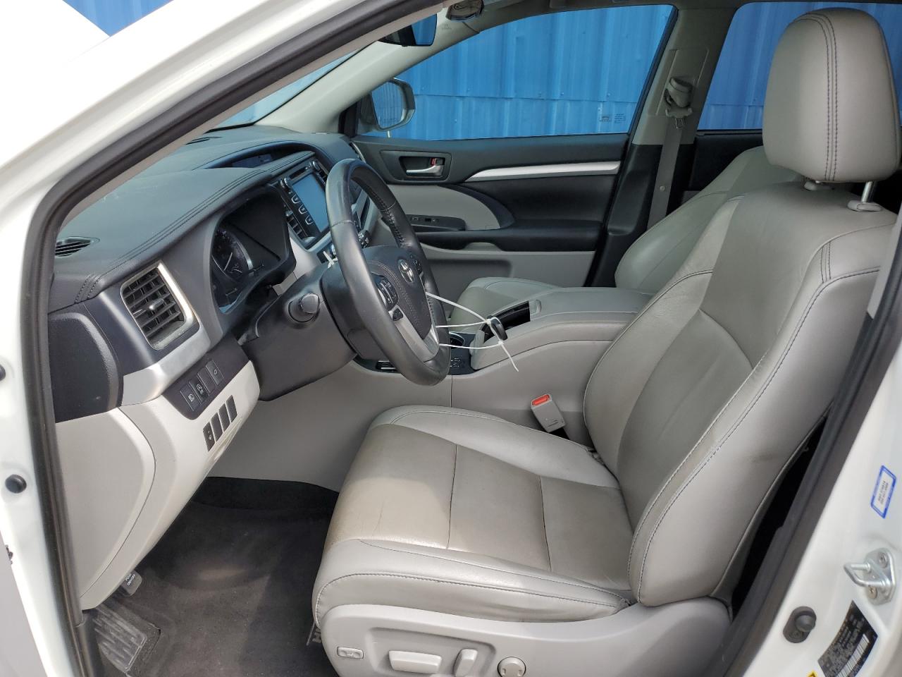 2019 Toyota Highlander Se VIN: 5TDKZRFH6KS572769 Lot: 57534404