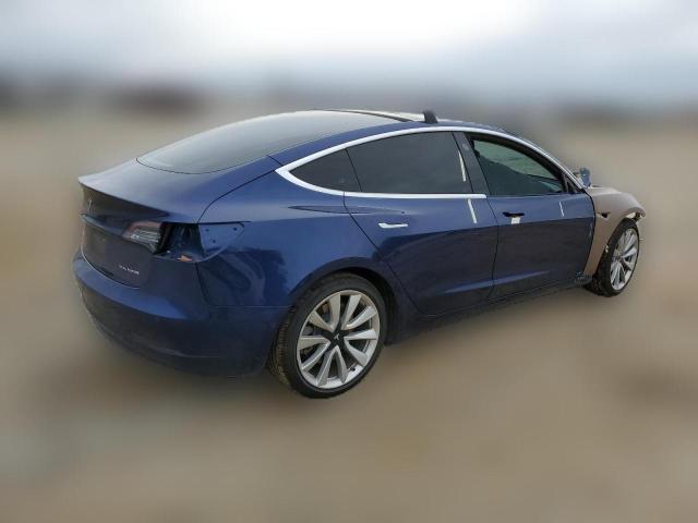  TESLA MODEL 3 2020 Синий