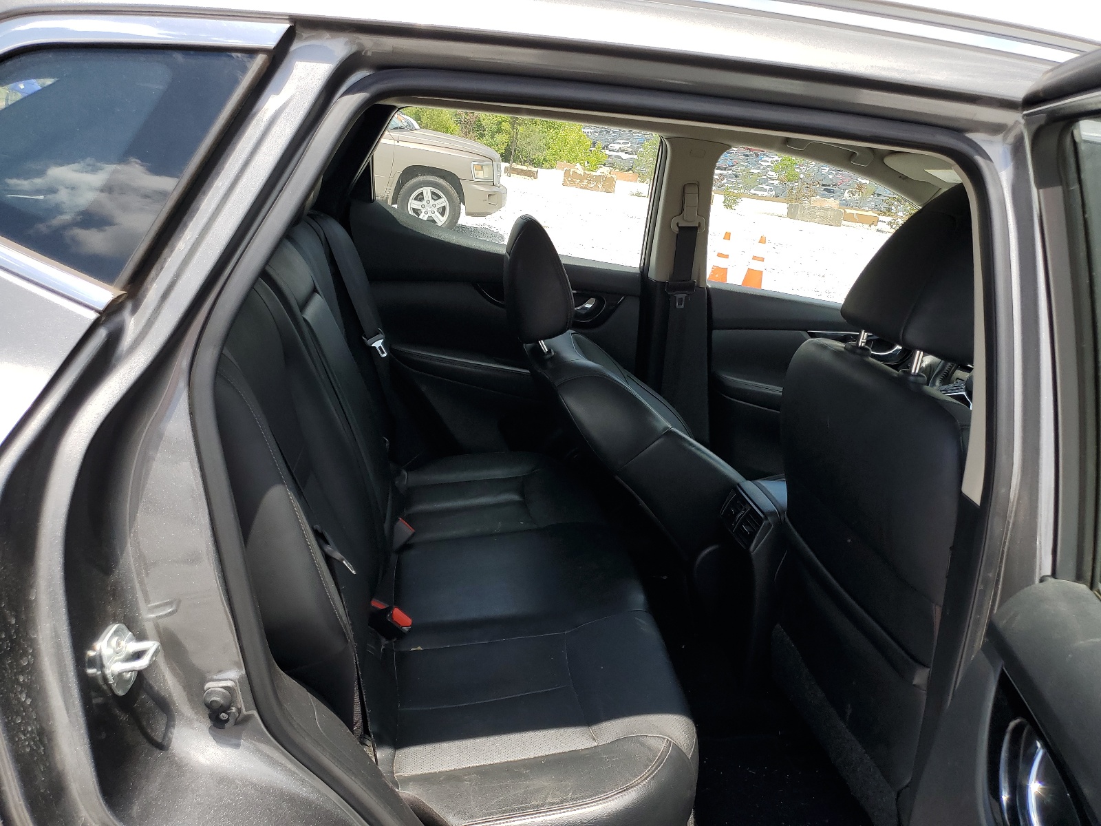 JN1BJ1CP4HW036581 2017 Nissan Rogue Sport S