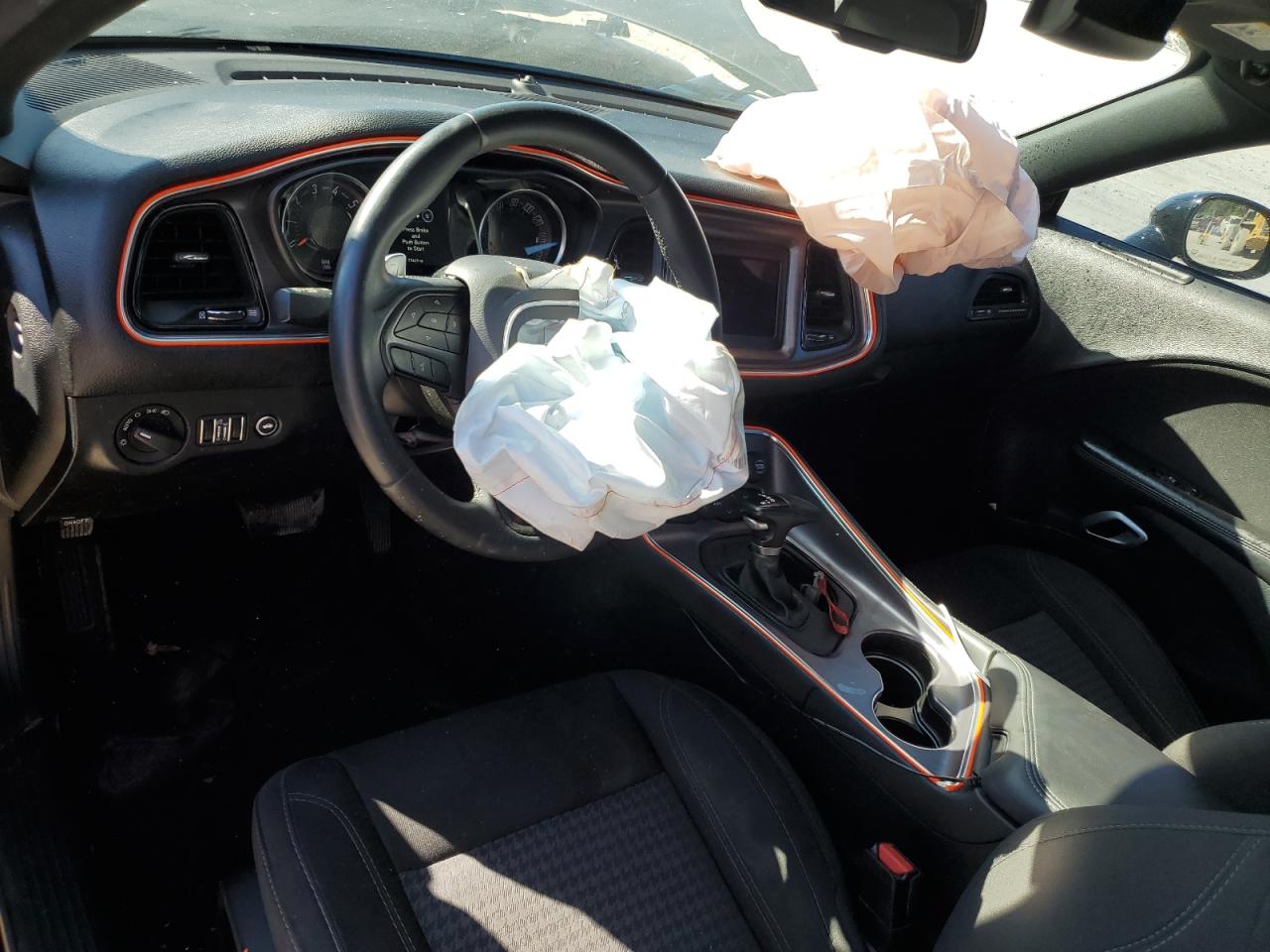 2018 Dodge Challenger Sxt VIN: 2C3CDZAG3JH153068 Lot: 60566204