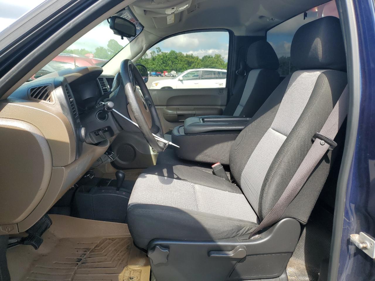 2009 Chevrolet Silverado - Image 7