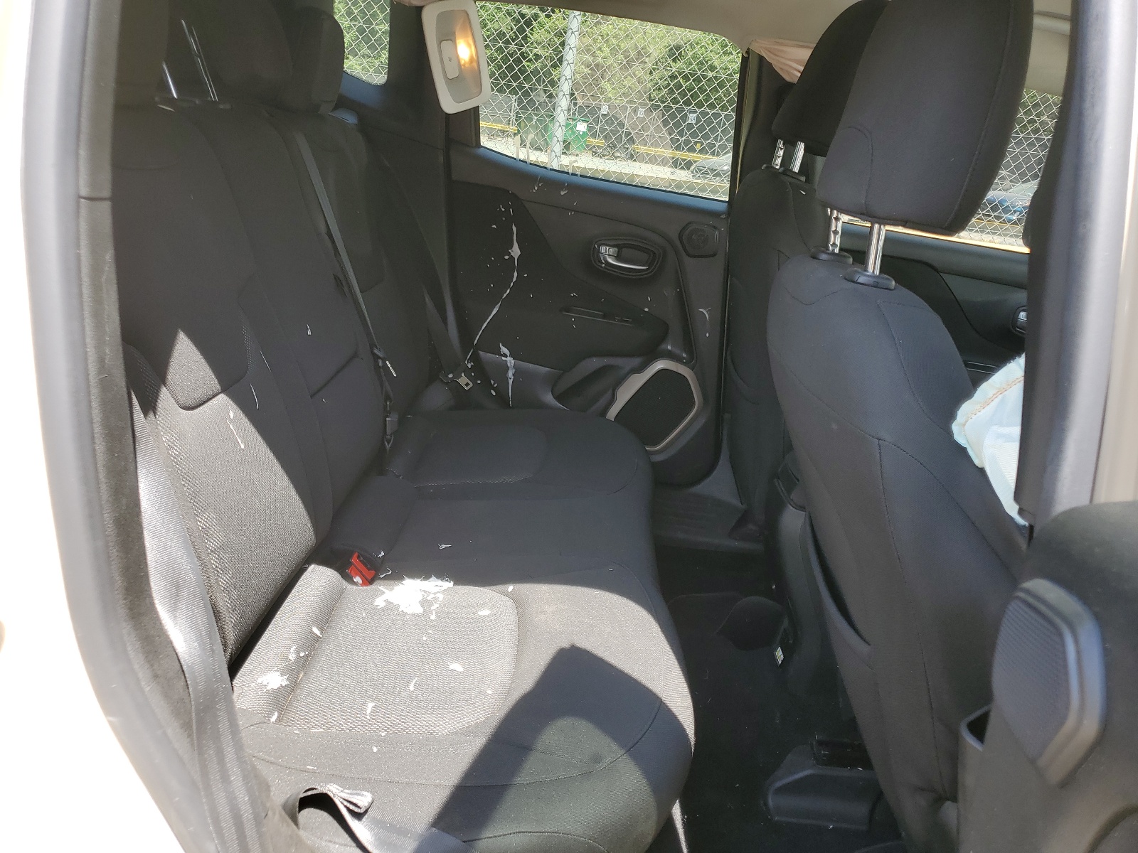 ZACCJABT8FPC26748 2015 Jeep Renegade Latitude