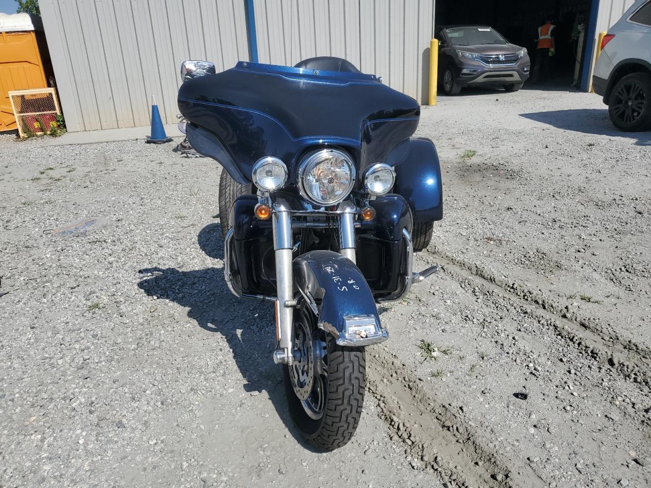 2012 Harley-Davidson Flhtcutg Tri Glide Ultra Classic VIN: 1HD1MAM13CB855591 Lot: 69064214