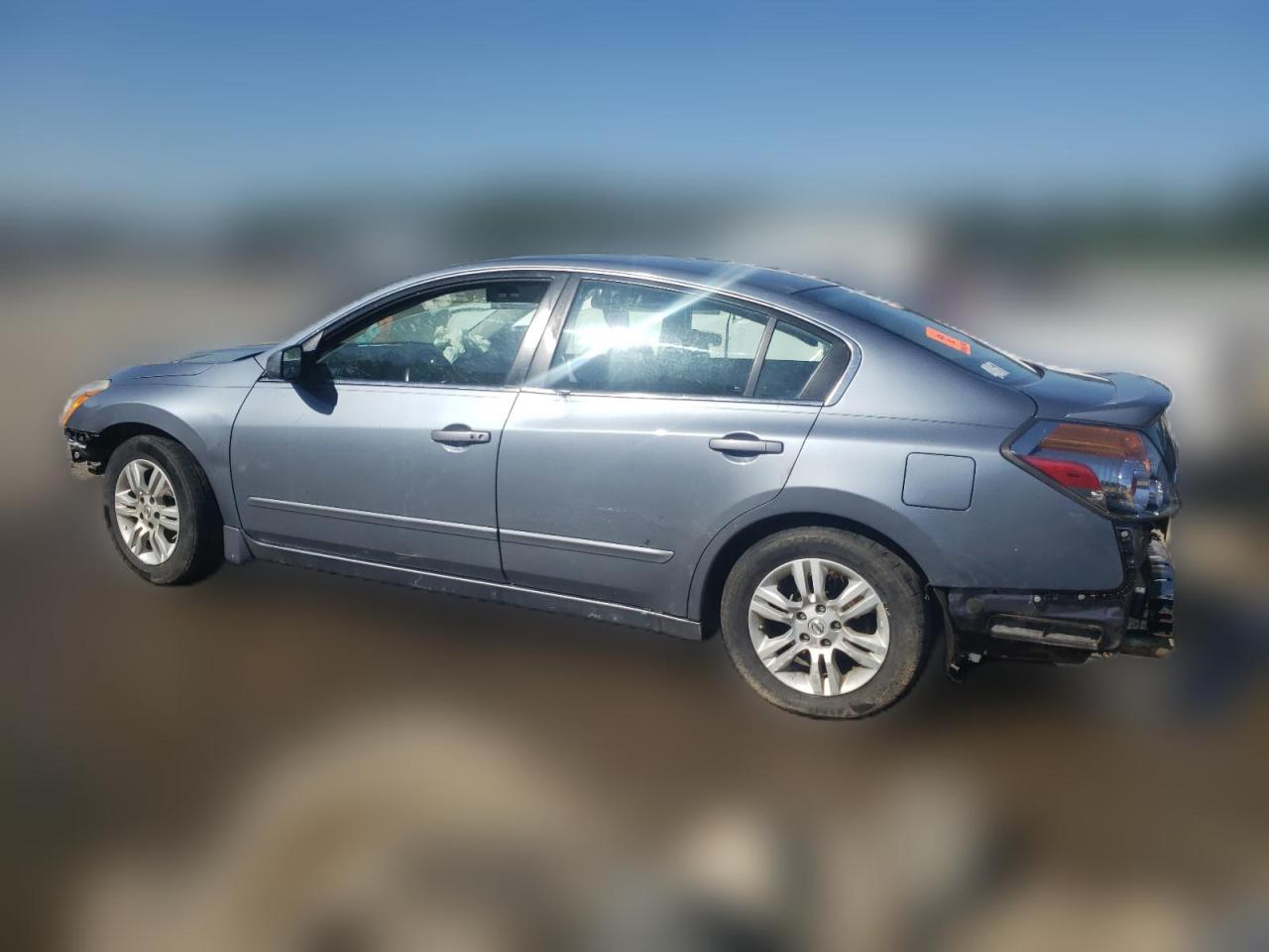 2012 Nissan Altima - Image 2