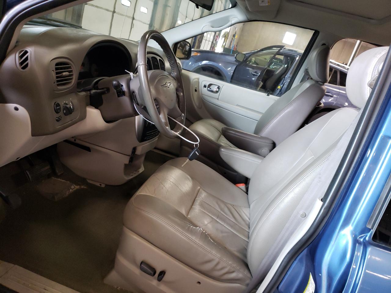 2005 Chrysler Town & Country Touring VIN: 2C4GP54L55R292592 Lot: 58725544