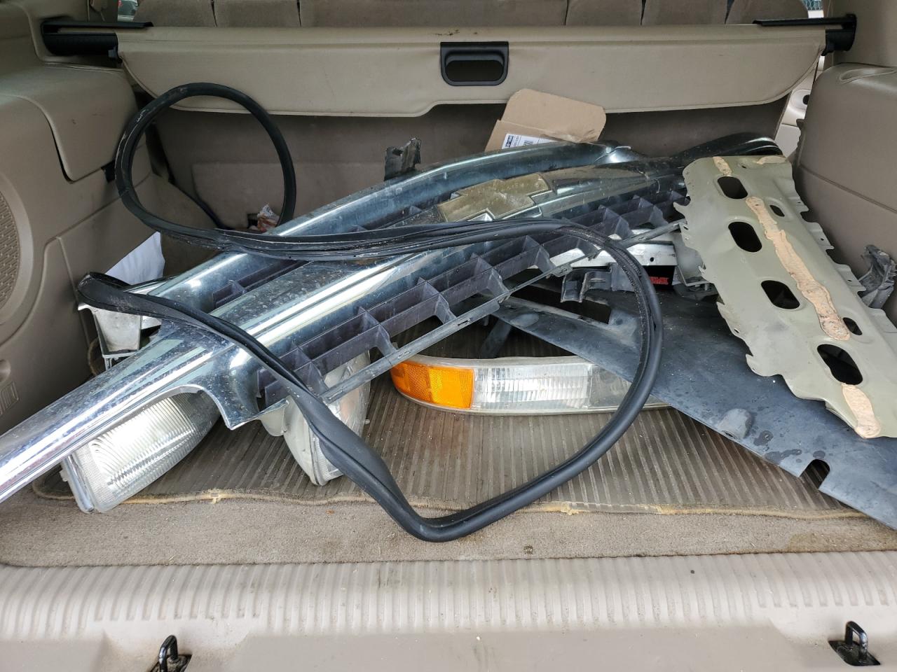 2005 Chevrolet Tahoe C1500 VIN: 1GNEC13T85J241256 Lot: 57392754