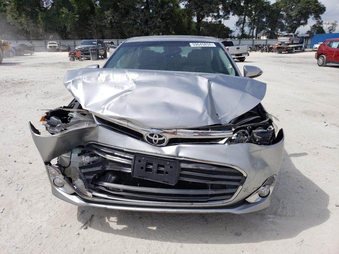 2015 Toyota Avalon - Image 5