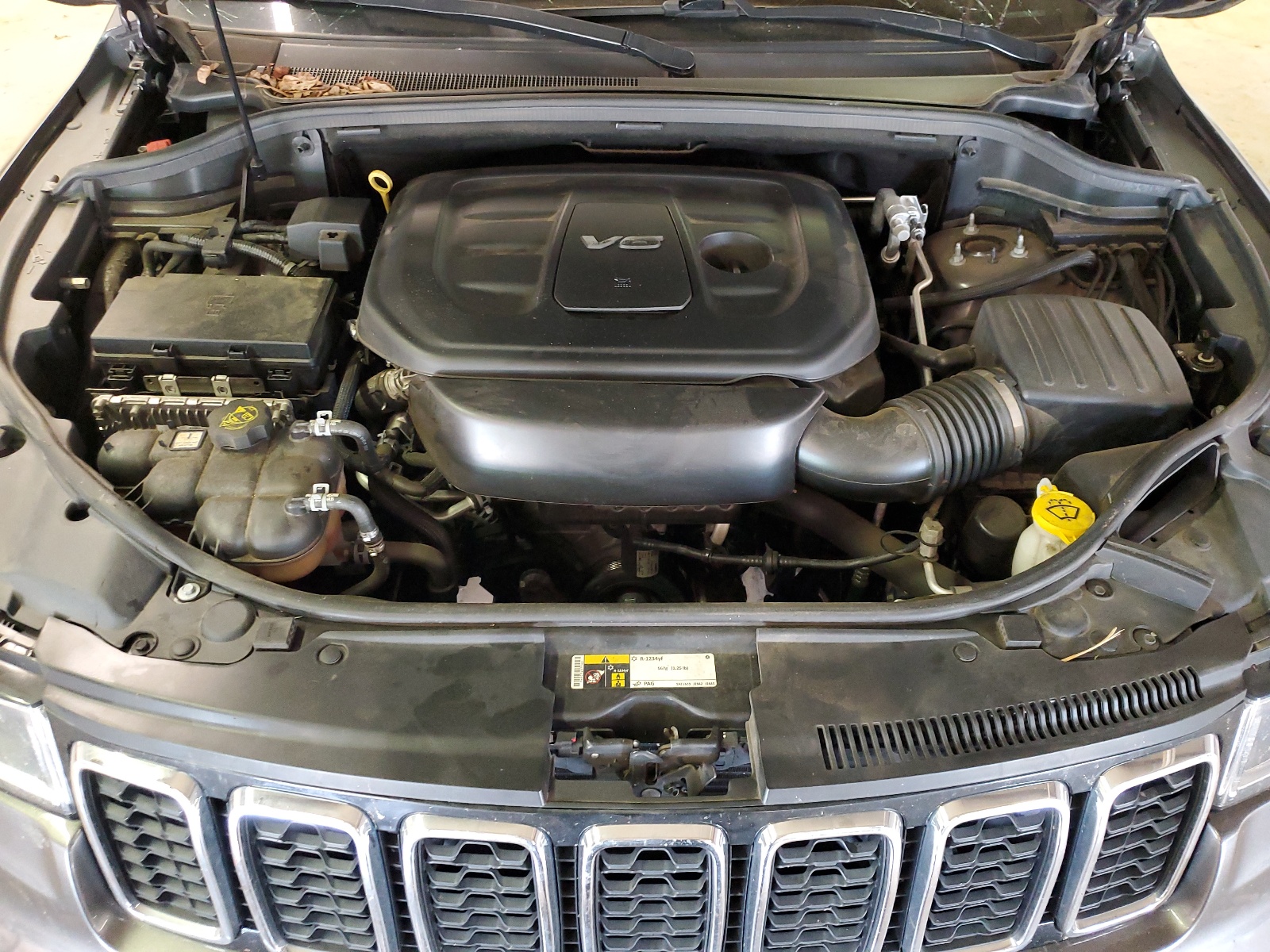 1C4RJEBG9JC400246 2018 Jeep Grand Cherokee Limited