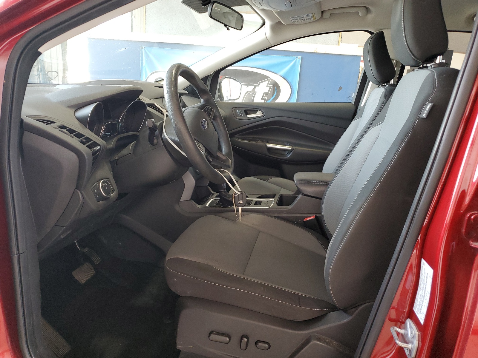 1FMCU9GD7JUC29988 2018 Ford Escape Se
