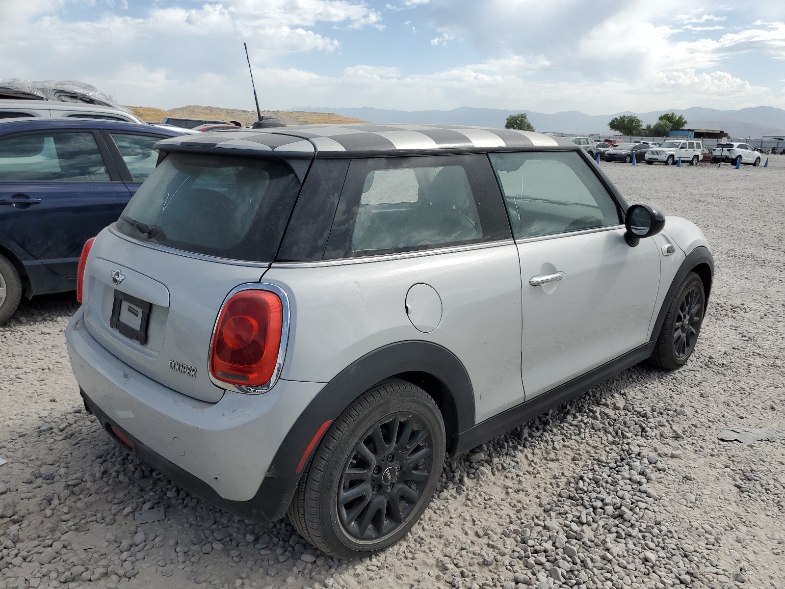 2015 Mini Cooper vin: WMWXM5C55FT941116