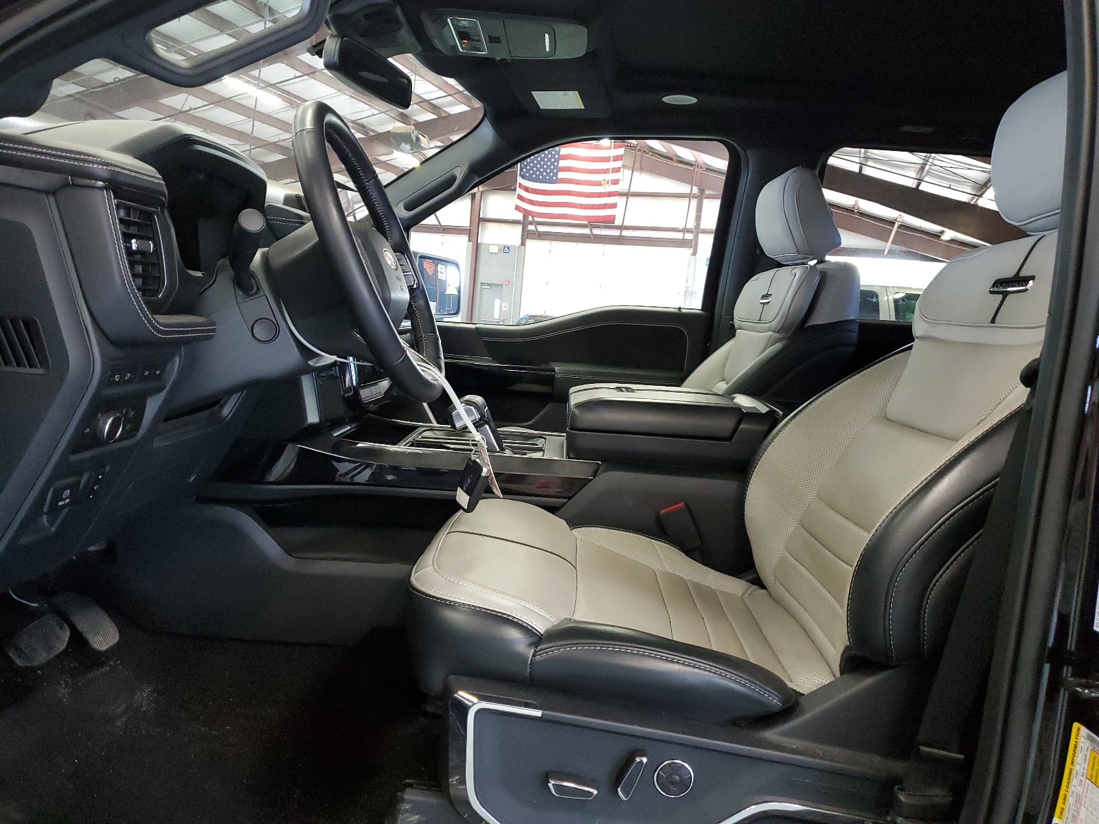 1FT6W1EV7NWG07343 2022 Ford F150 Lightning Pro