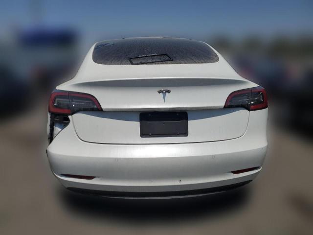  TESLA MODEL 3 2022 Белый