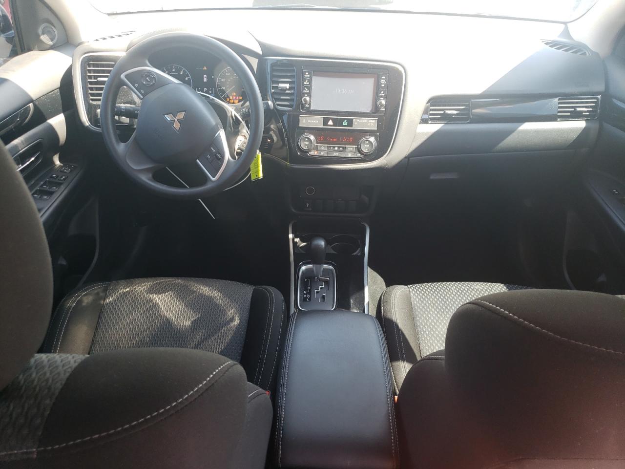 JA4AD2A32KZ010423 2019 Mitsubishi Outlander Es