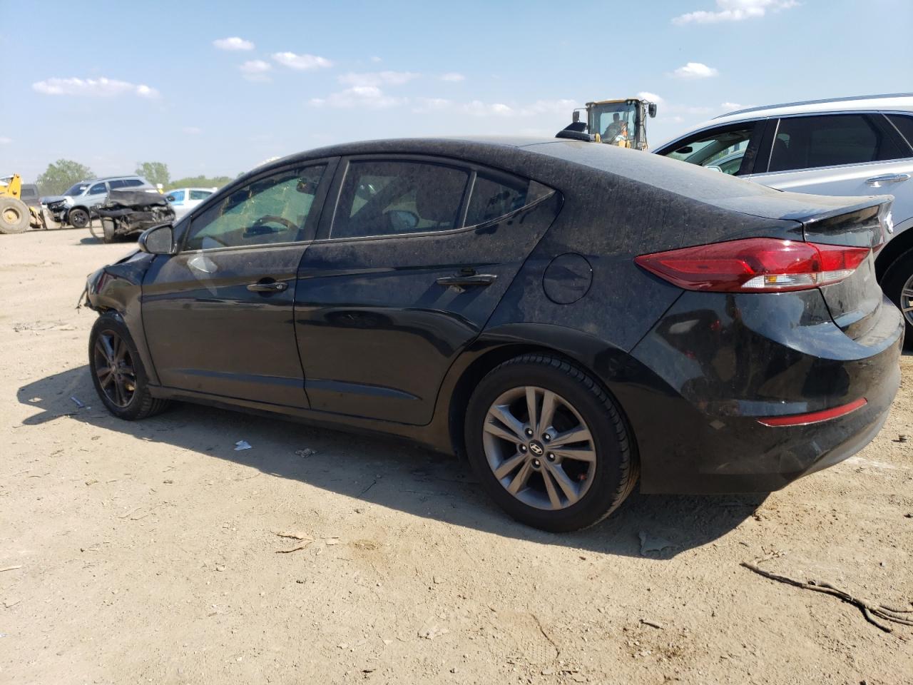 KMHD84LF8HU106391 2017 HYUNDAI ELANTRA - Image 2