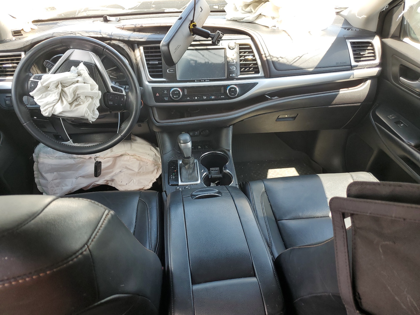 5TDJZRFH0HS425786 2017 Toyota Highlander Se