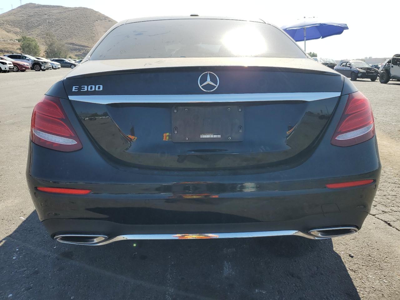 2018 Mercedes-Benz E 300 VIN: WDDZF4JB5JA368933 Lot: 60116344