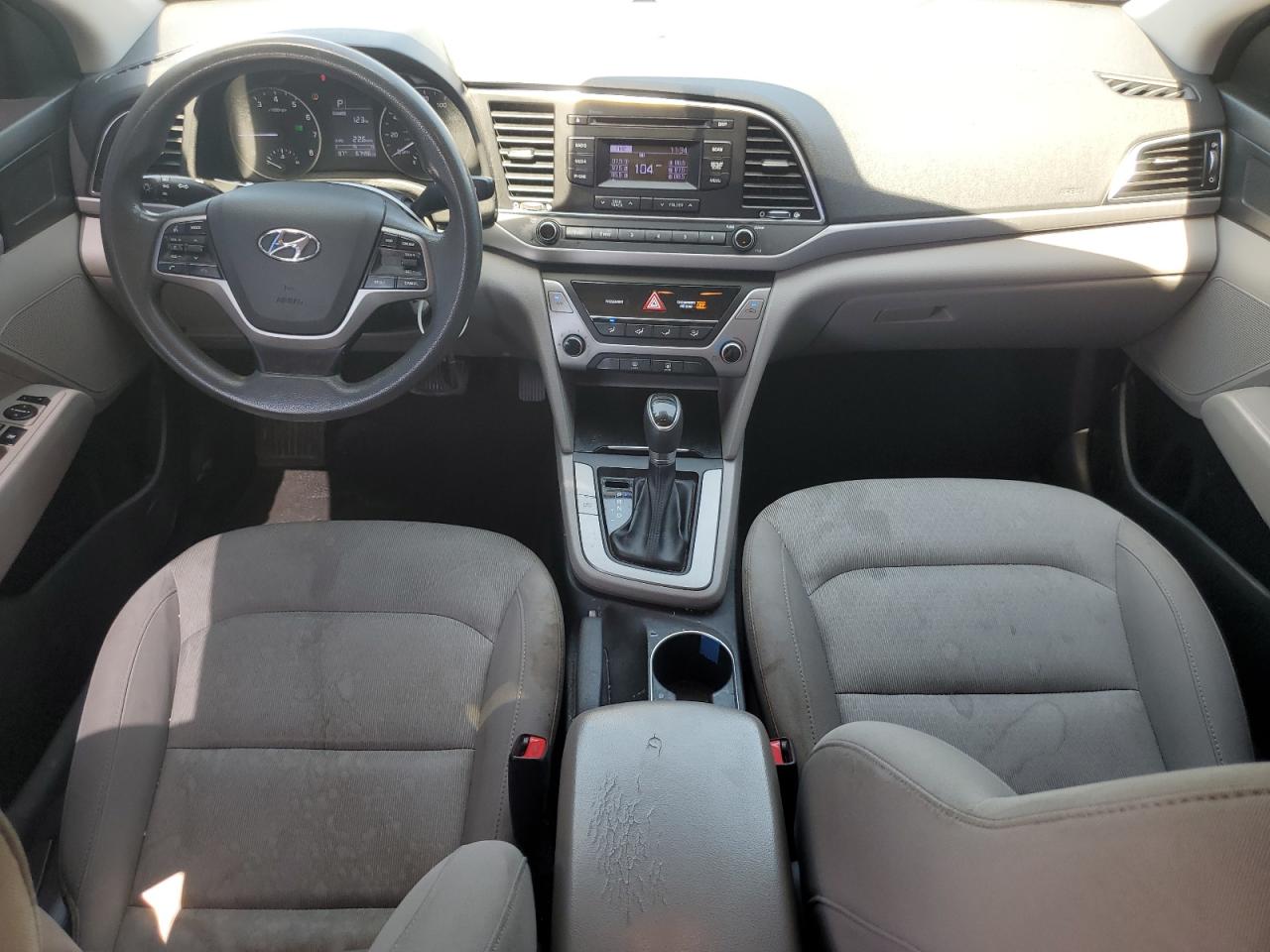 KMHD74LFXJU547562 2018 Hyundai Elantra Se